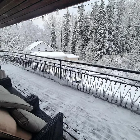 Δωμάτια σε οικογενειακή κατοικία Korso - Private , Shared Spaces