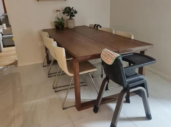 Δωμάτια σε οικογενειακή κατοικία Korso - Private , Shared Spaces Βάνταα