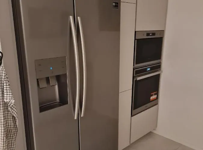 Δωμάτια σε οικογενειακή κατοικία Korso - Private , Shared Spaces