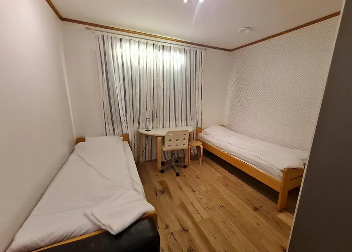 Δωμάτια σε οικογενειακή κατοικία Korso - Private , Shared Spaces *