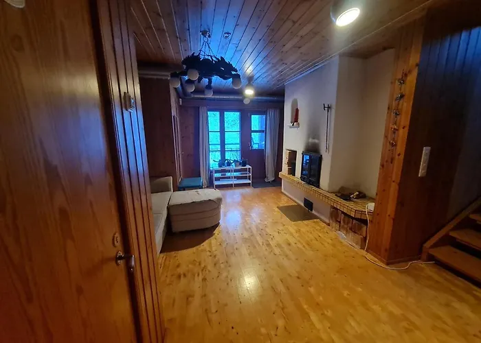 Korso - Private , Shared Spaces Δωμάτια σε οικογενειακή κατοικία Βάνταα