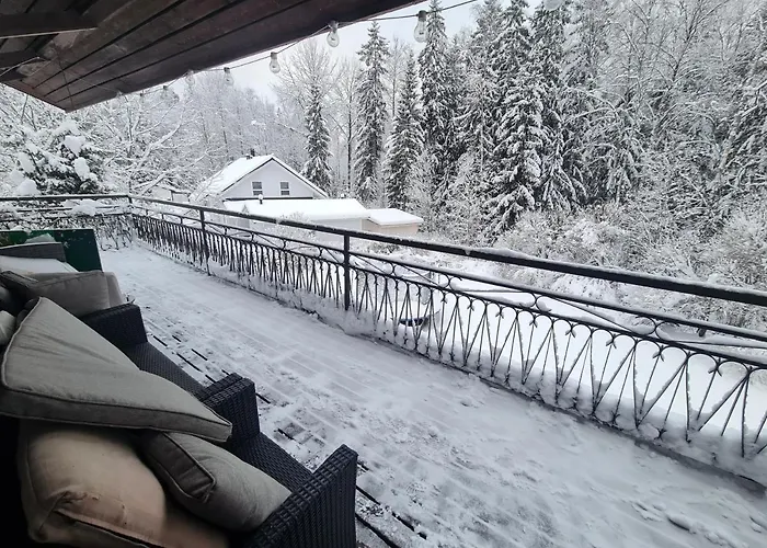 Δωμάτια σε οικογενειακή κατοικία Korso - Private , Shared Spaces